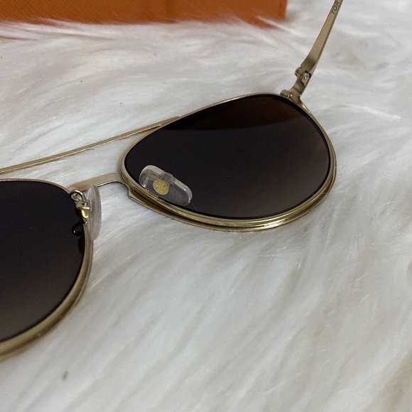 Authentic Tory Burch Brown Lens Sunglasses NWOT - Picture 4 of 6